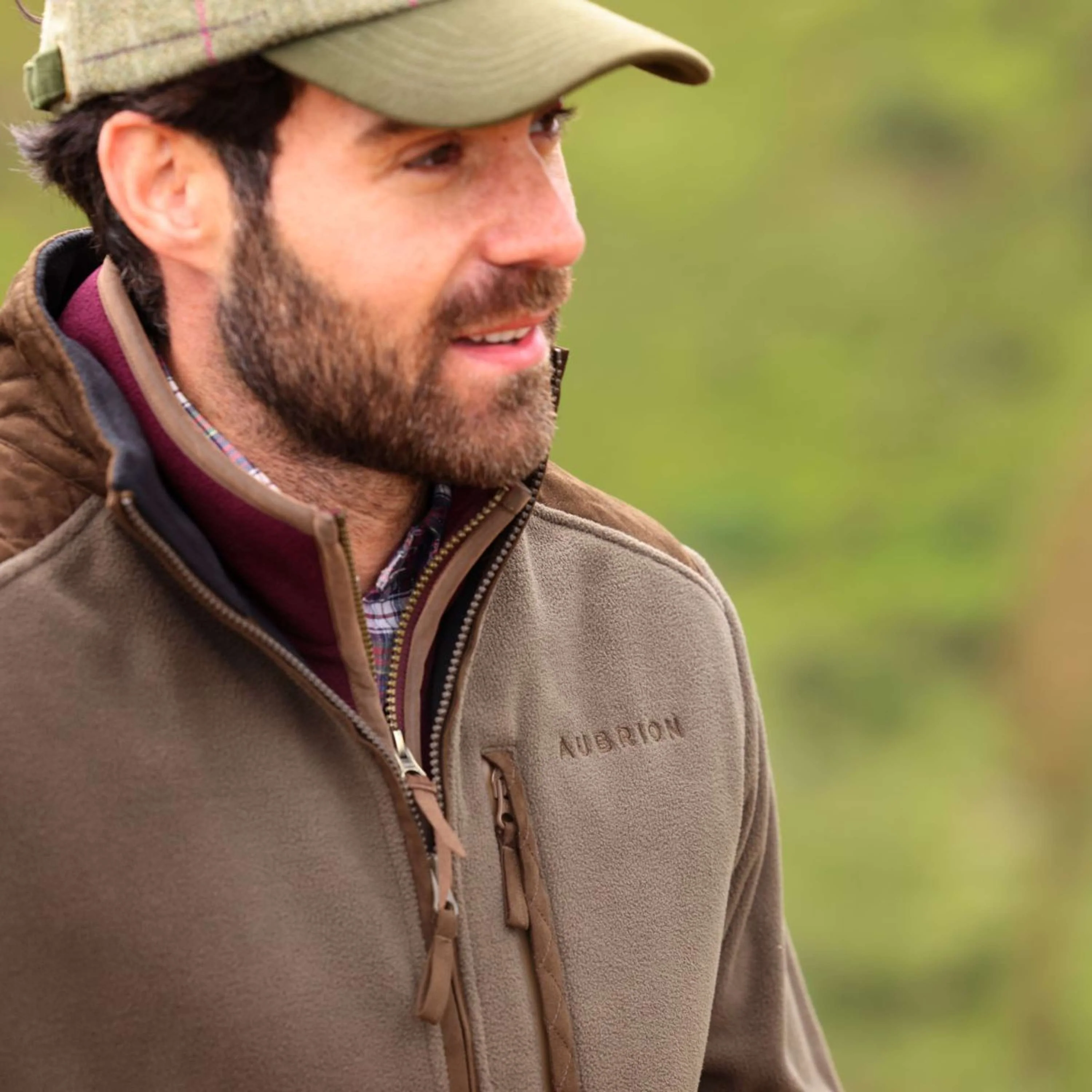 Aubrion by Shires Felpa con cappuccio e zip Heritage Fleece Oliva scura - Image 29