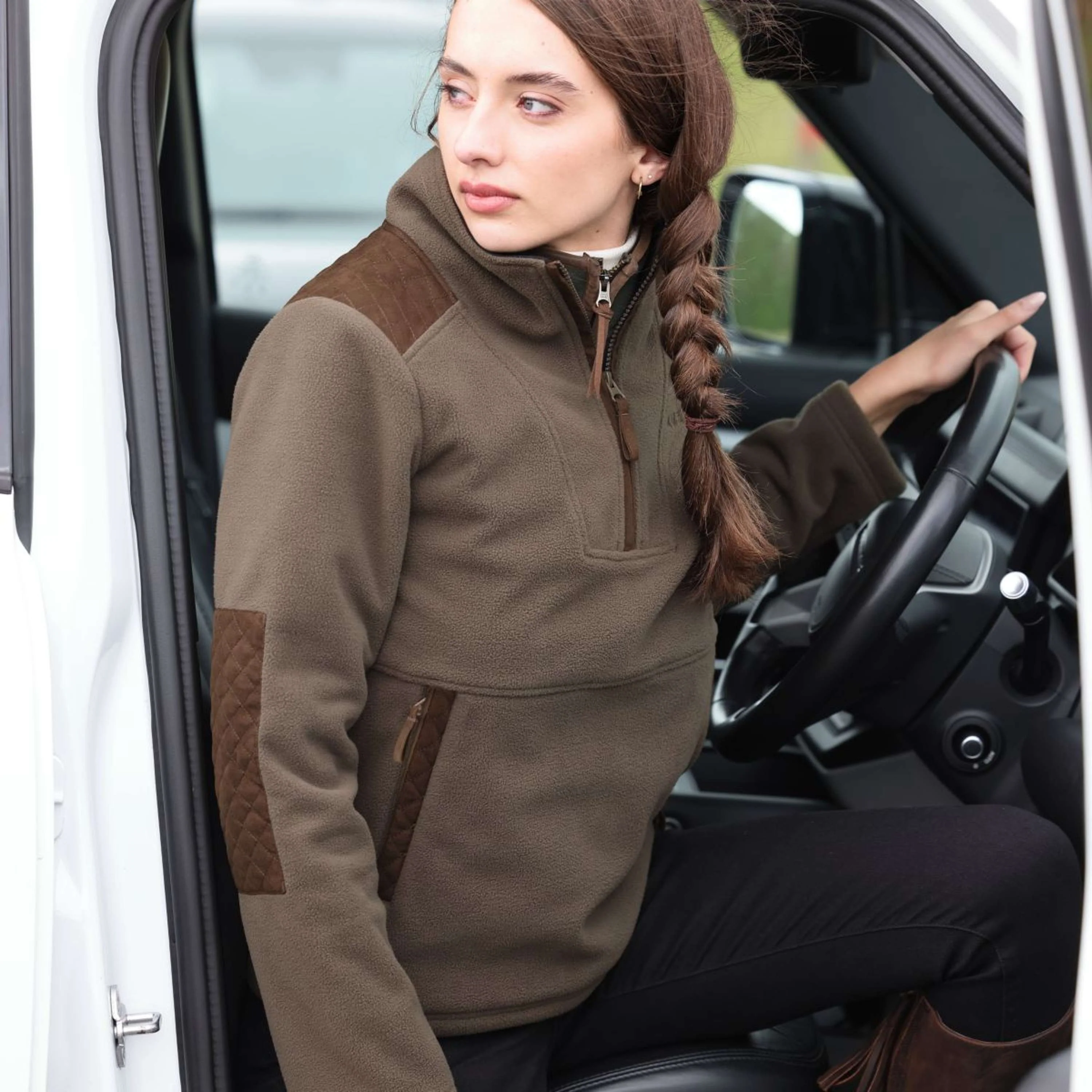 Aubrion by Shires Maglione Heritage Fleece Oliva scura - Image 25