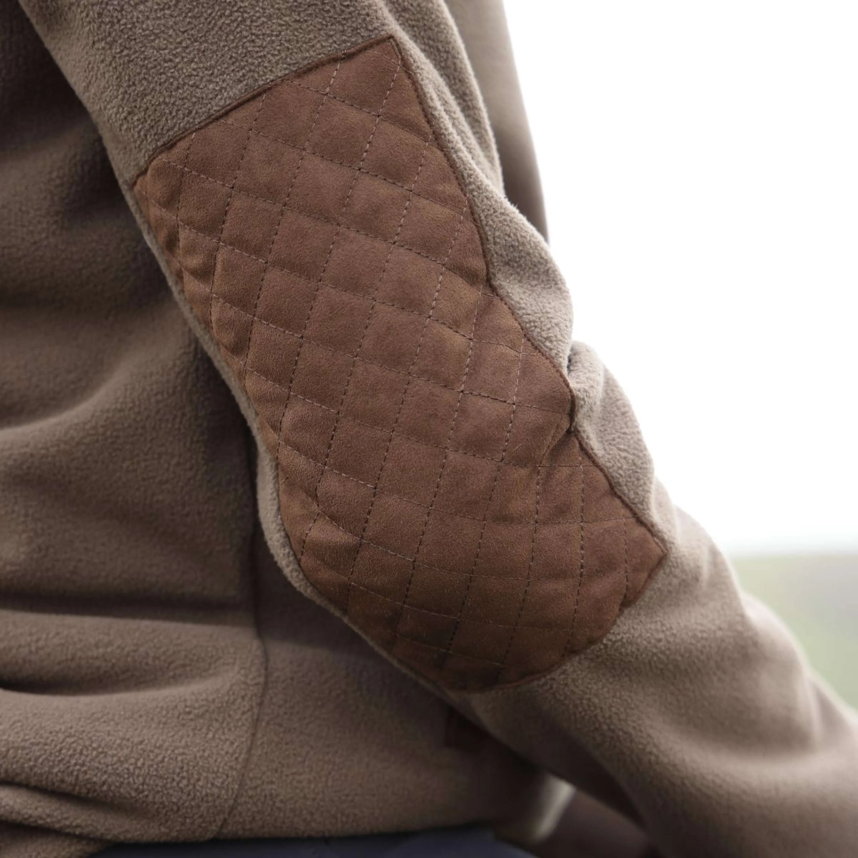 Aubrion by Shires Maglione Heritage Fleece Oliva scura - Image 4