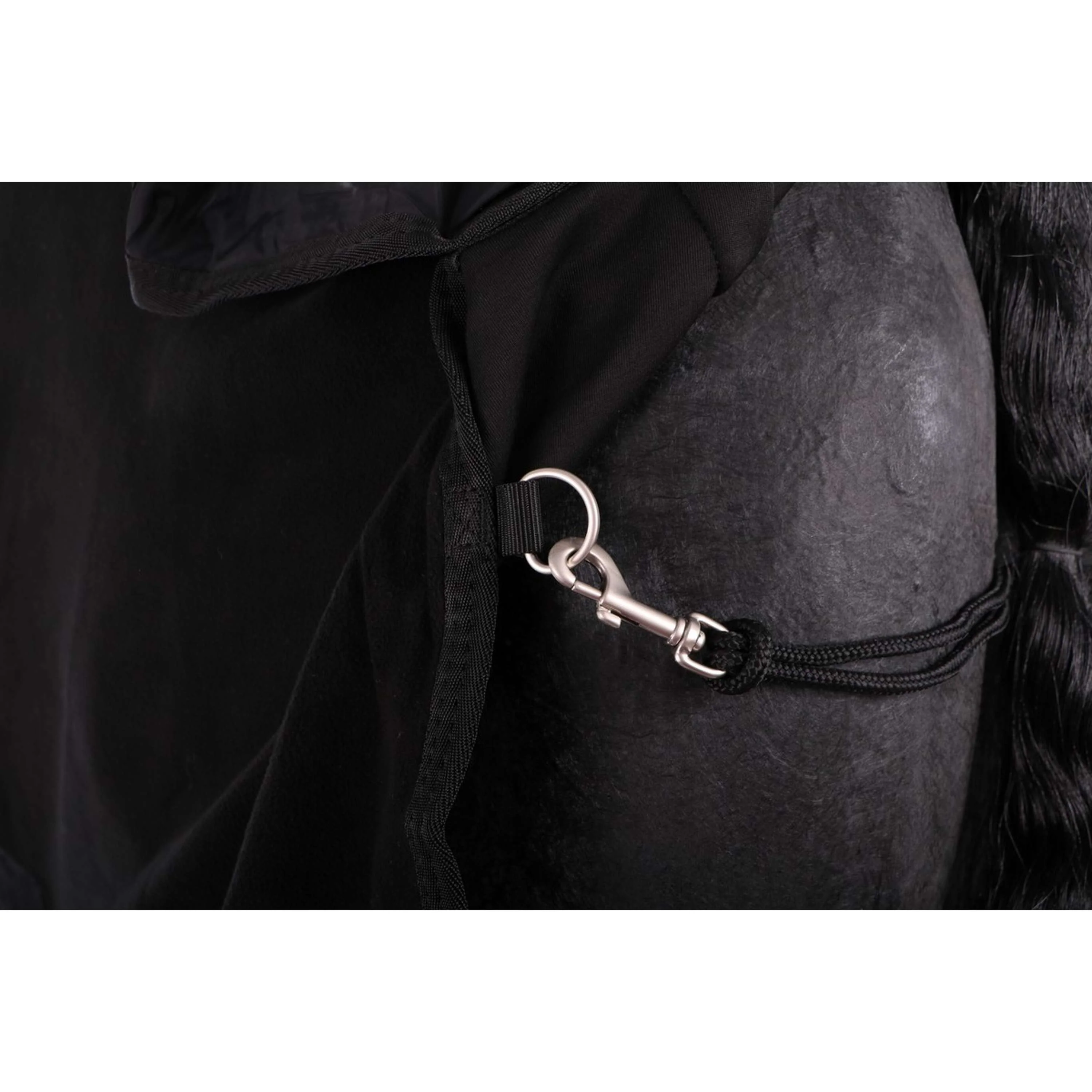 Back on Track Coperta in Pile Supreme Nero - Image 5
