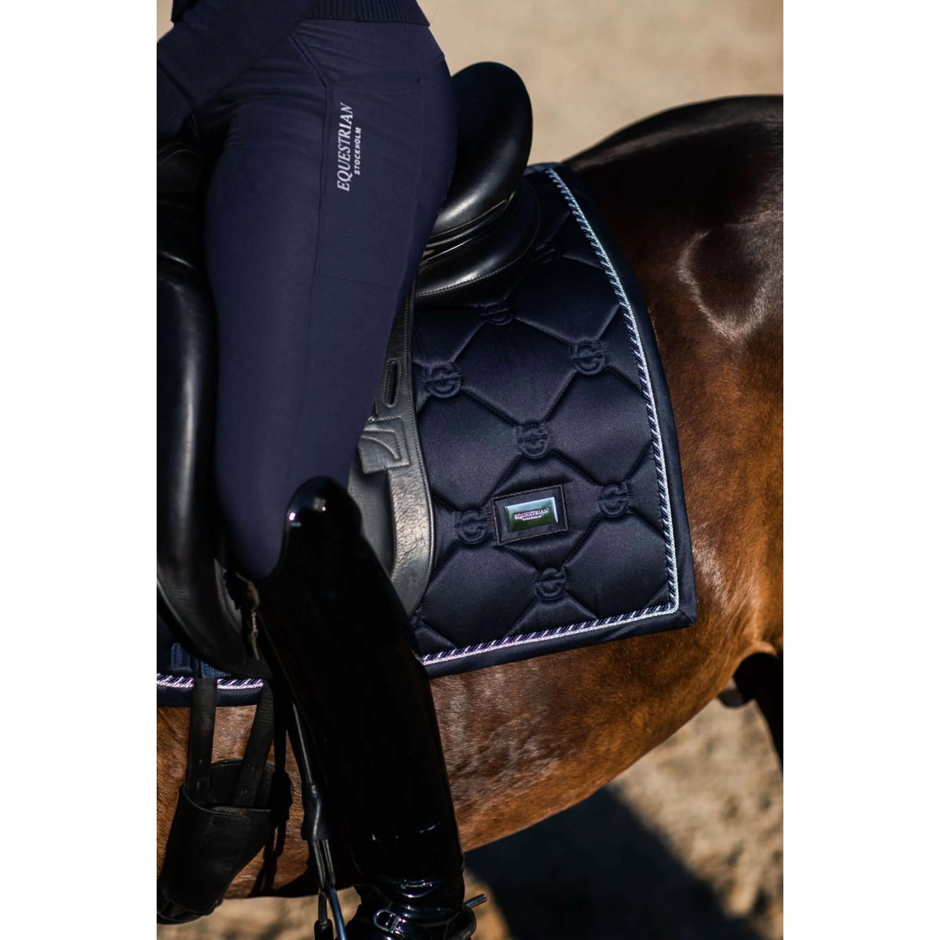 Equestrian Stockholm Sottosella Dressage Edizione nera - Image 7