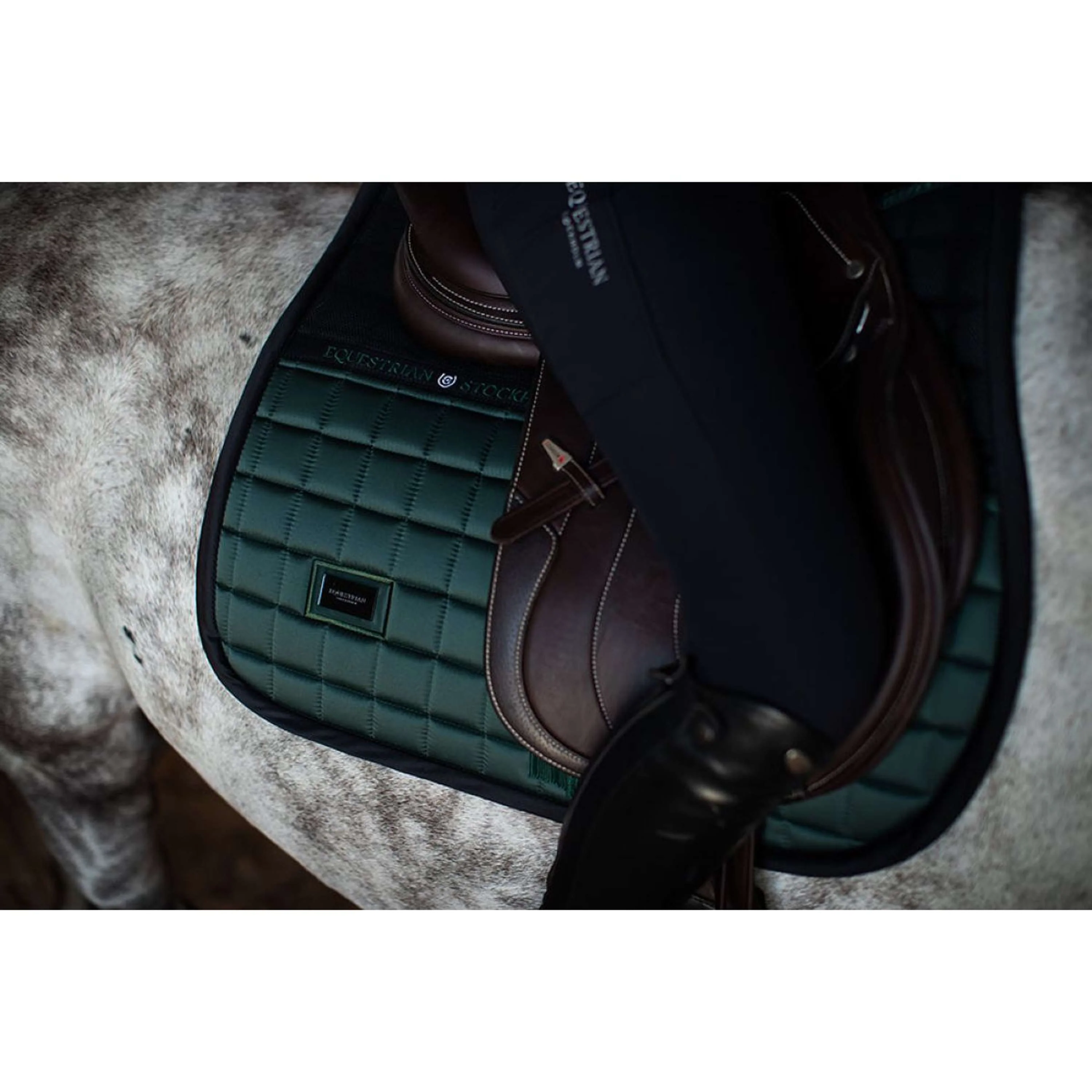 Equestrian Stockholm Sottosella Sportive saltando Sycamore Green - Image 3