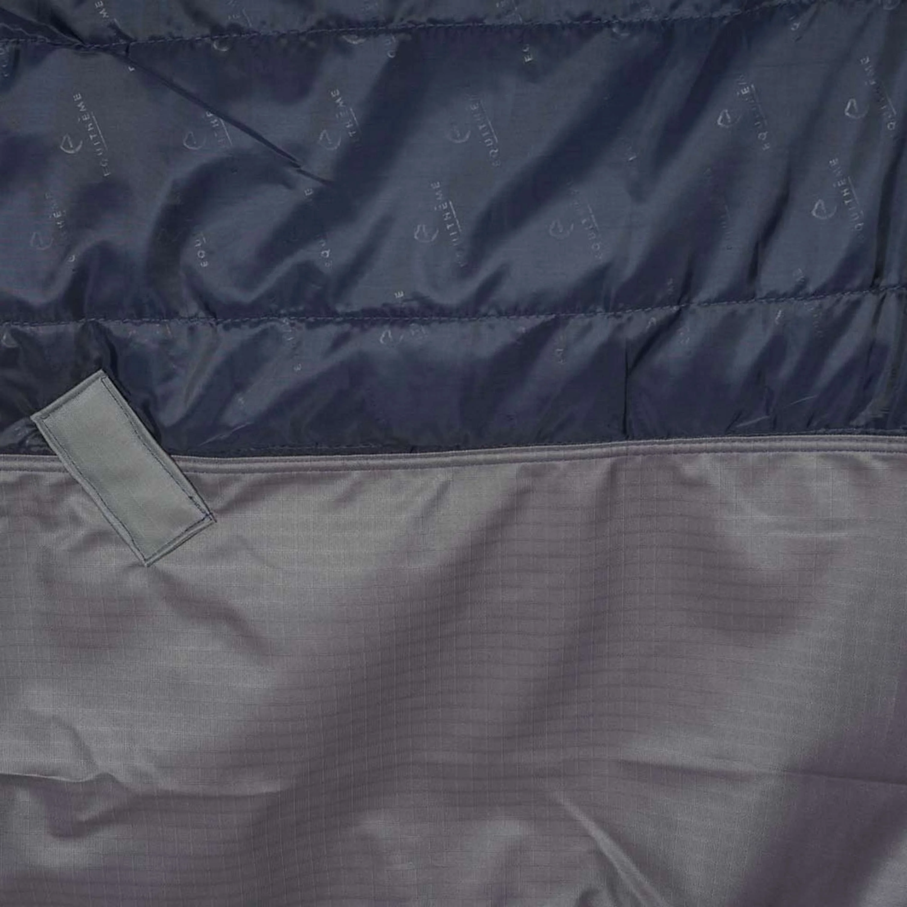 EQUITHÈME Coperta Impermeabile Tyrex 600D Punti blu scuro/grigi - Image 11