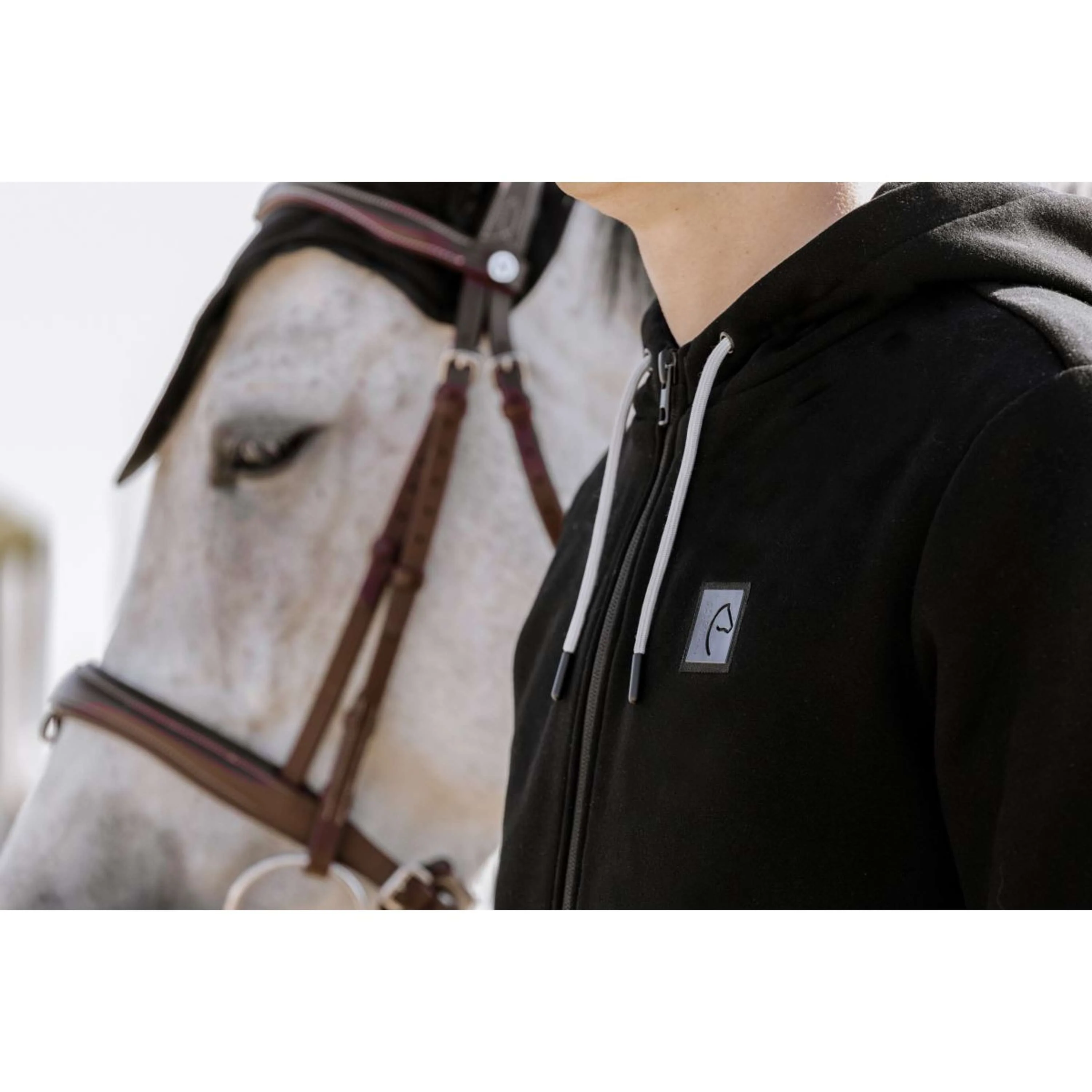 EQUITHÈME Felpa con cappuccio e zip Olwen Nero - Image 3