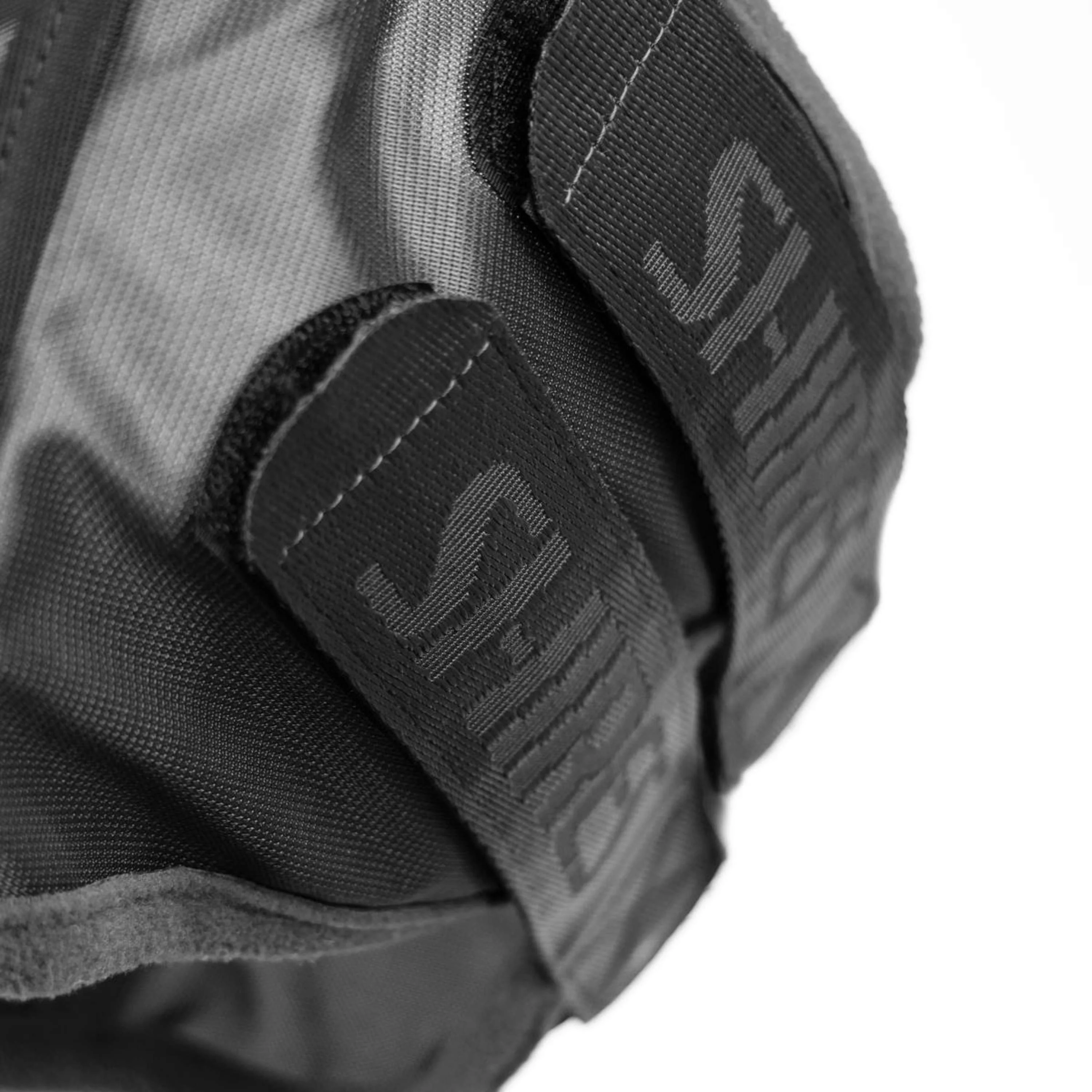 FlyGuard by Shires Maschera per Mosche Pro Fine Mesh con Foro per Orecchio & Frange Nasali Jet - Image 6