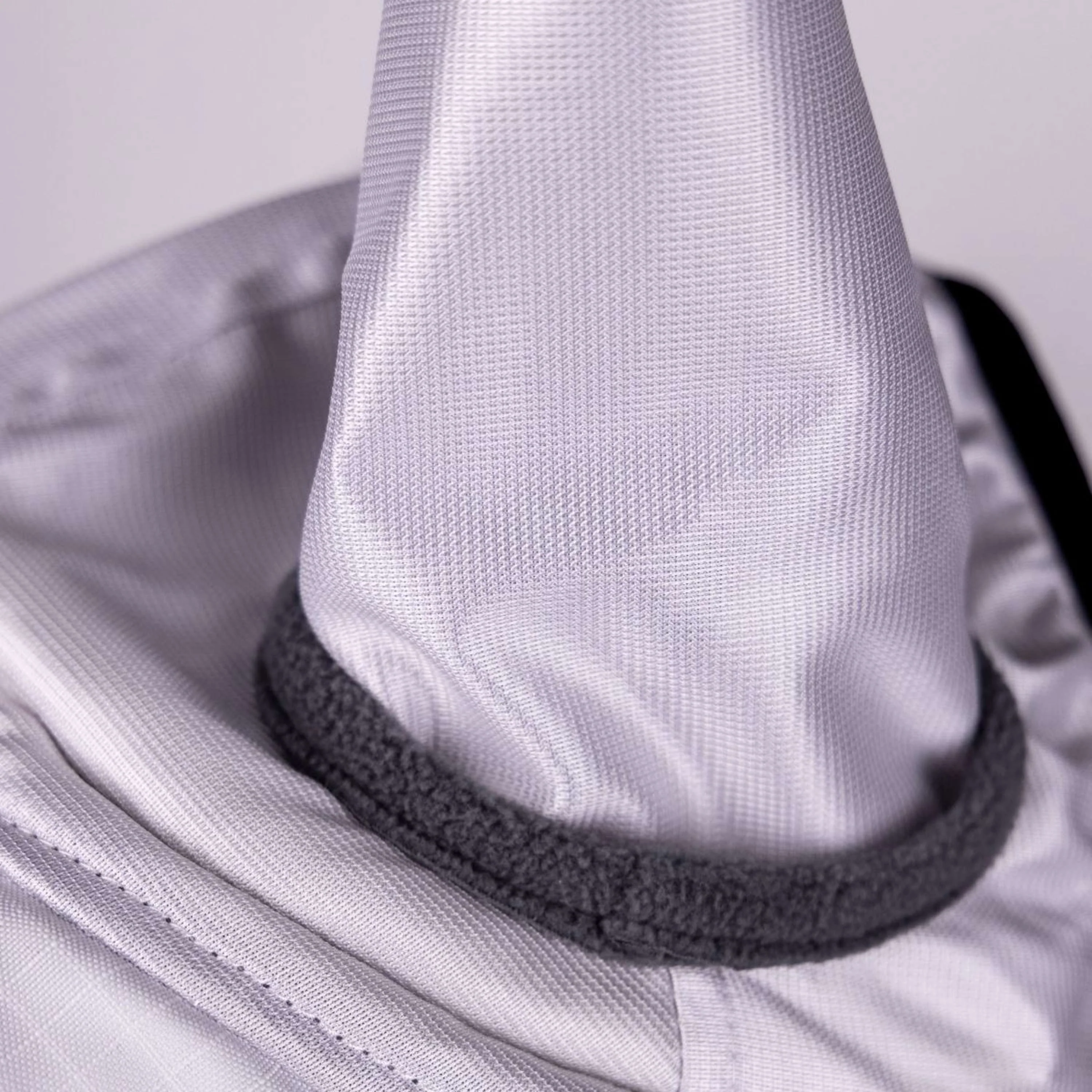 FlyGuard by Shires Maschera per Mosche Pro Sun Shade con Orecchie e Naso Bianco - Image 6