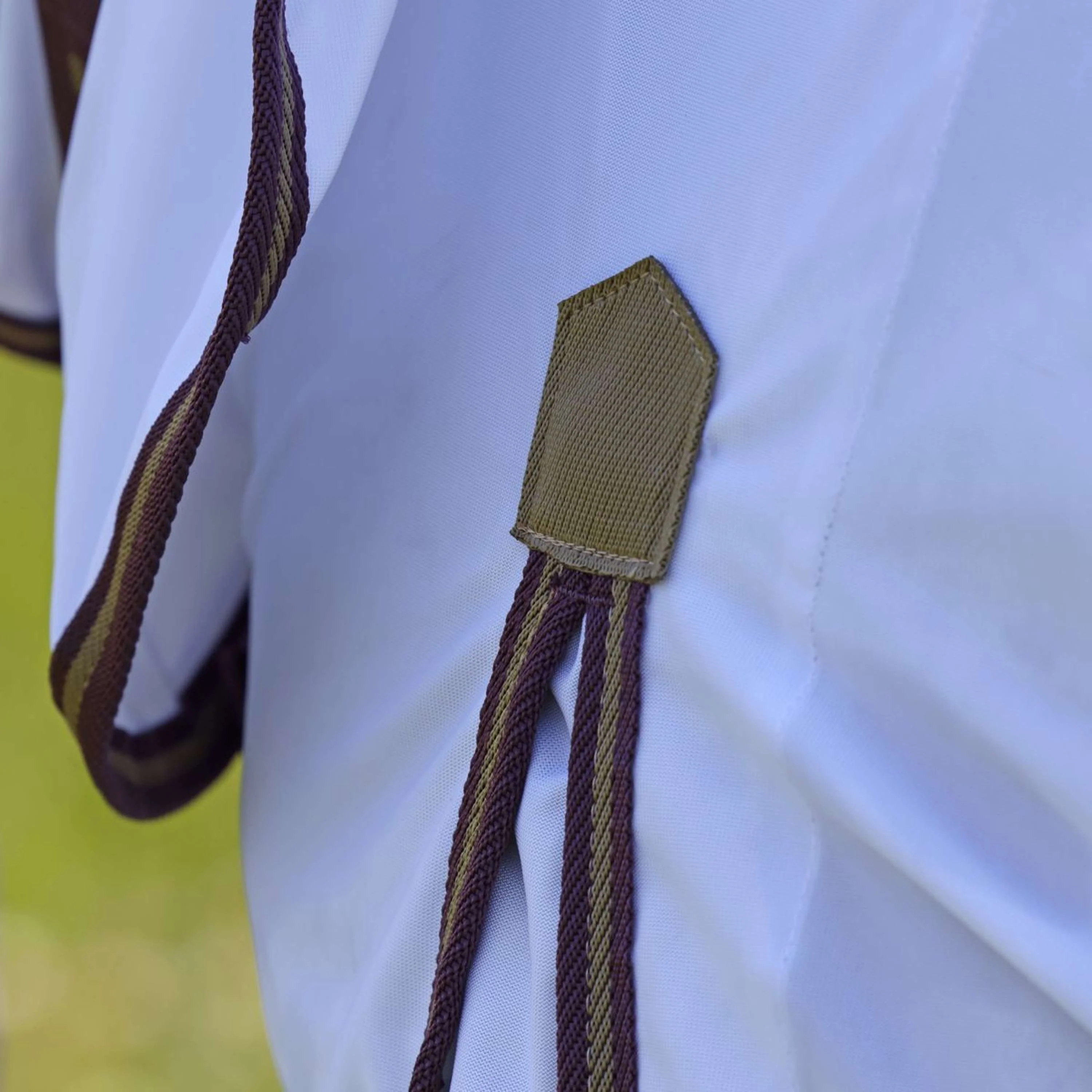 Highlander Plus by Shires Coperta Antimosche Combo Bianco/Black Cherry - Image 8