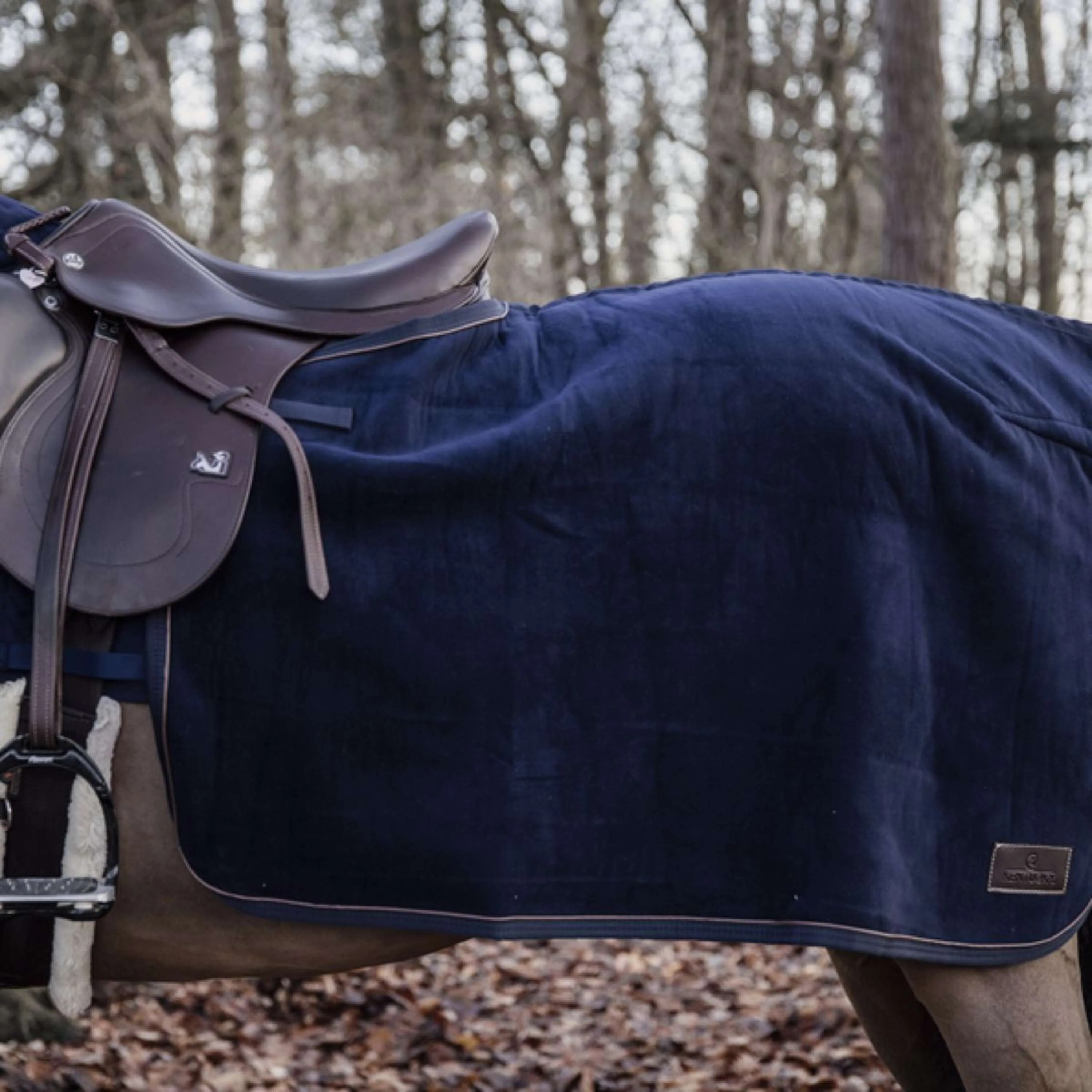 Kentucky Horsewear Coperta da esercizio Vello pesante quadrato Navy - Image 2