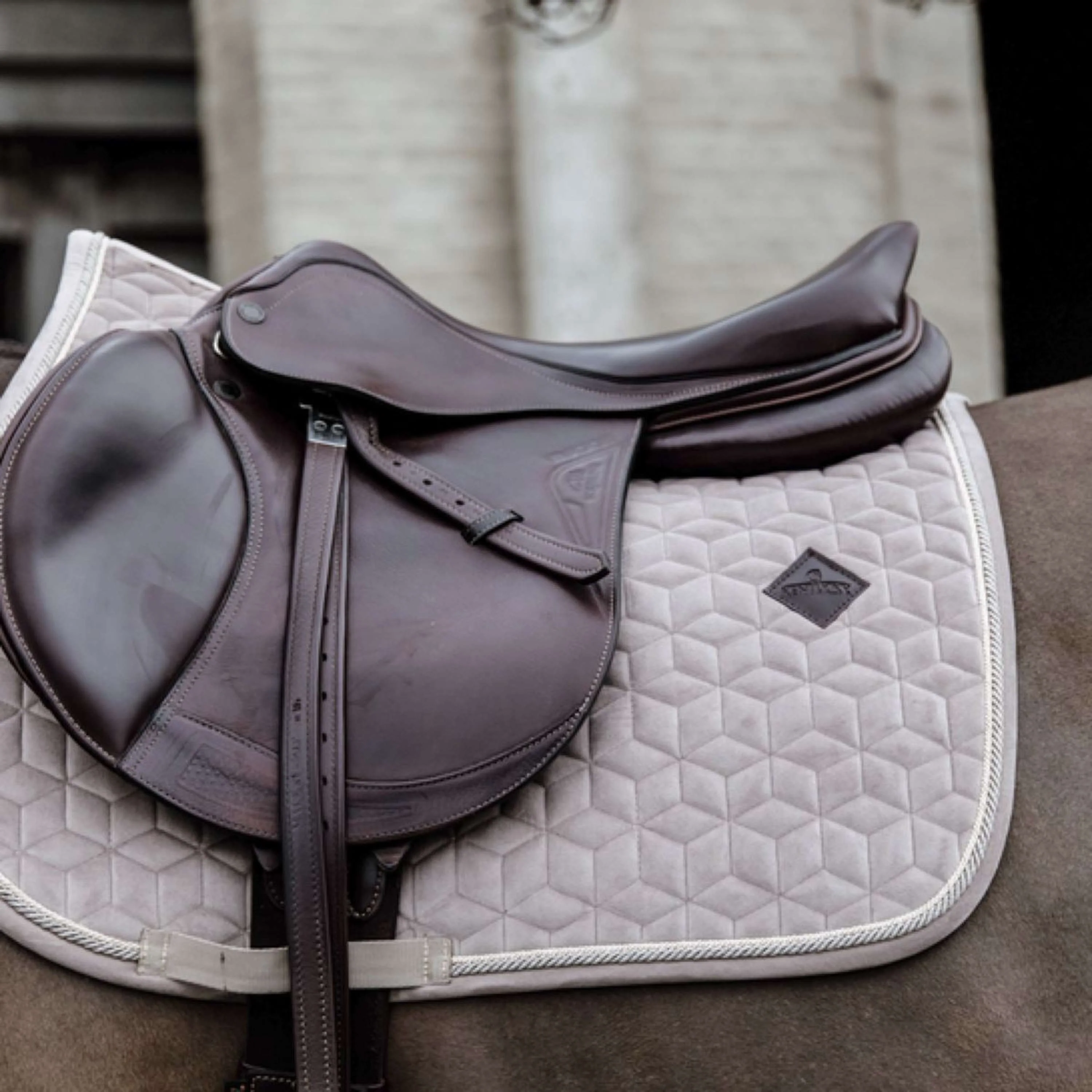 Kentucky Horsewear Sottosella Basic Velvet Saltando Beige - Image 2