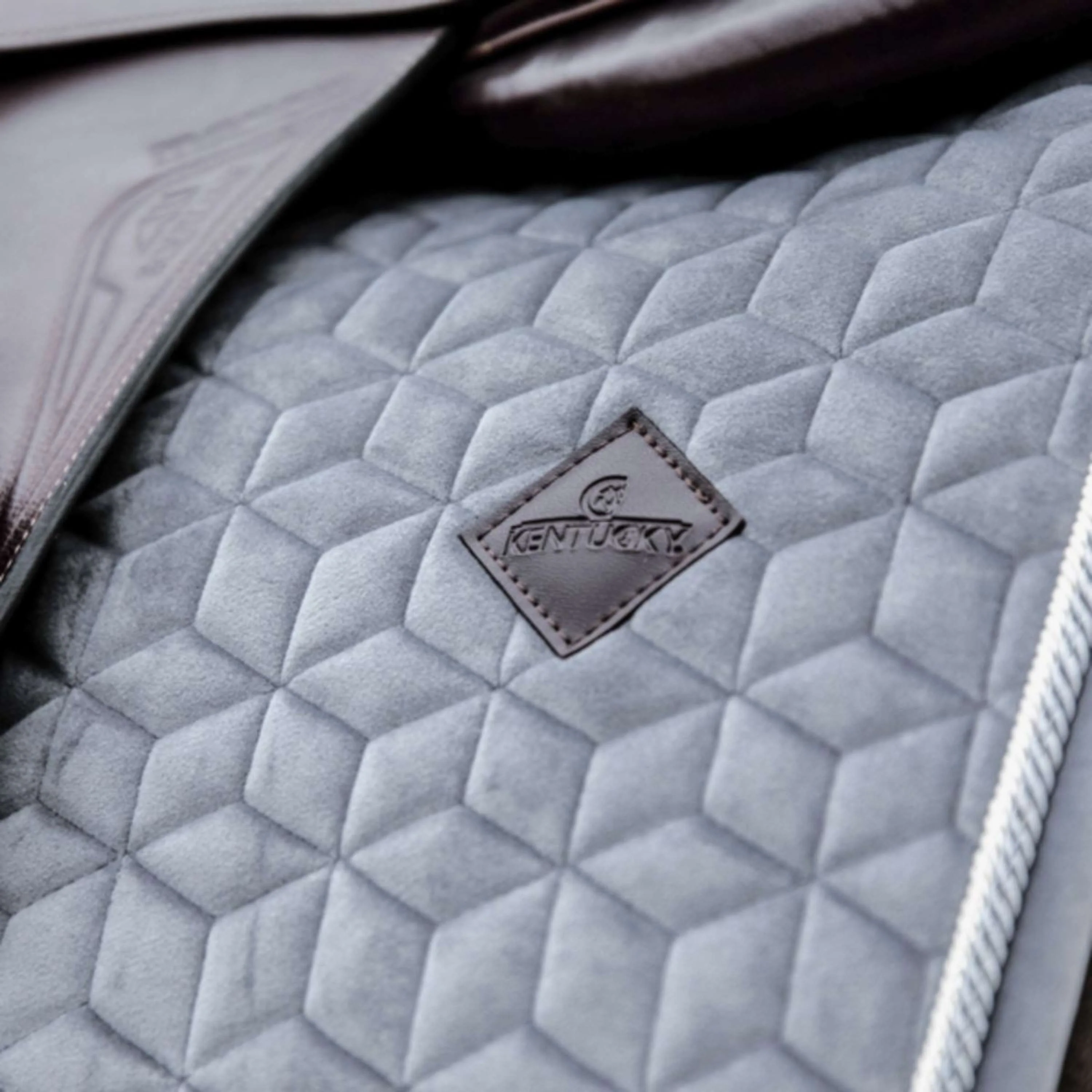 Kentucky Horsewear Sottosella Basic Velvet Saltando Grigio - Image 3