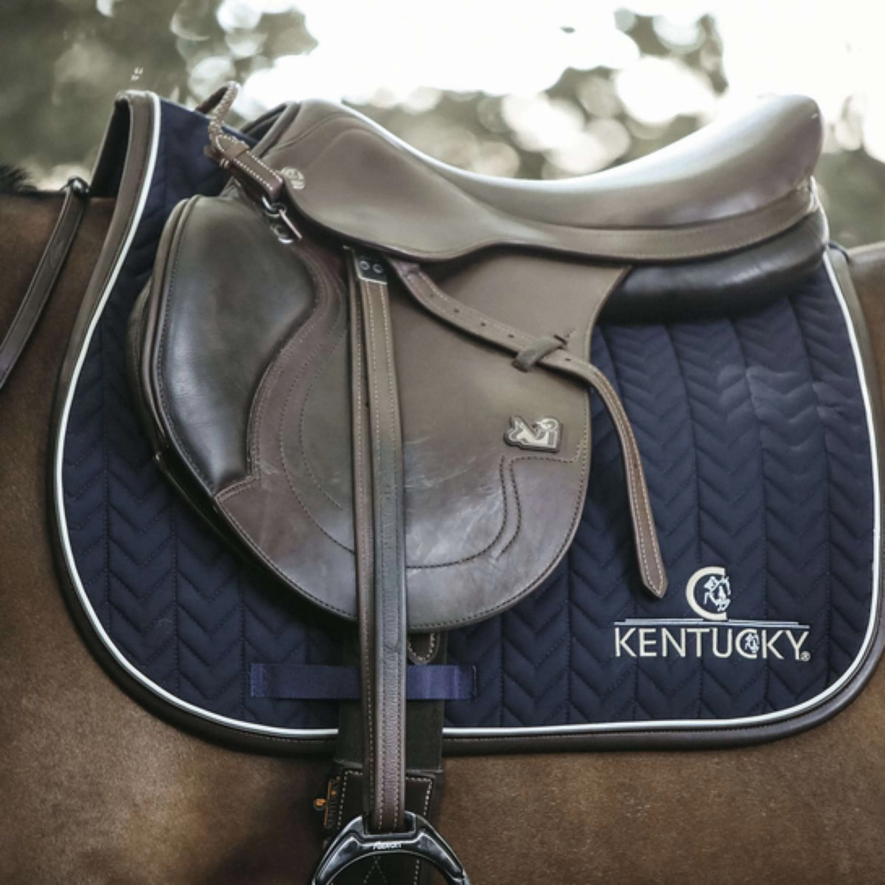 Kentucky Horsewear Sottosella a molla Fishbone Pelle Navy - Image 2