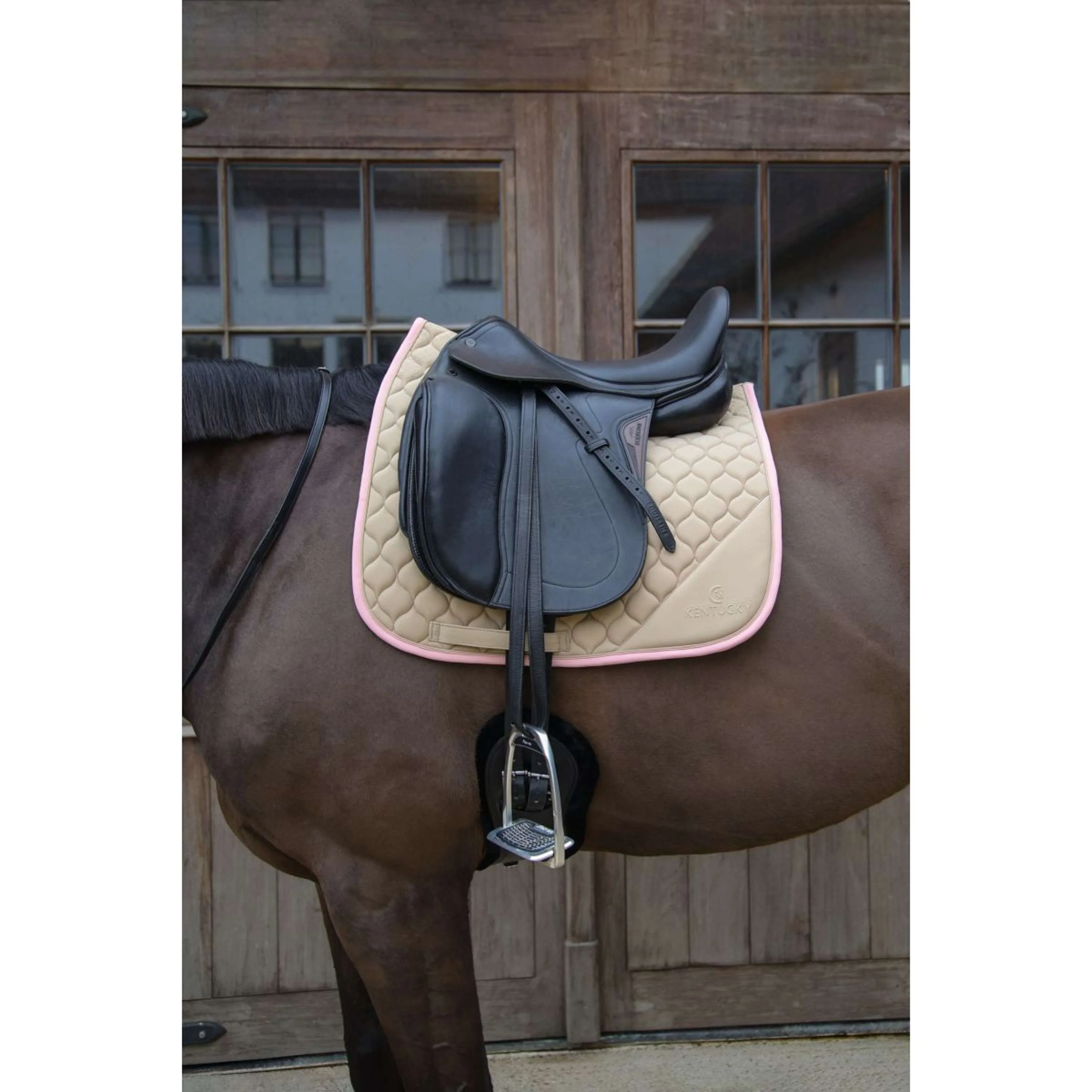 Kentucky Horsewear Sottosella Softshell Onion Quilt Dressage Beige/Rosa antico - Image 2