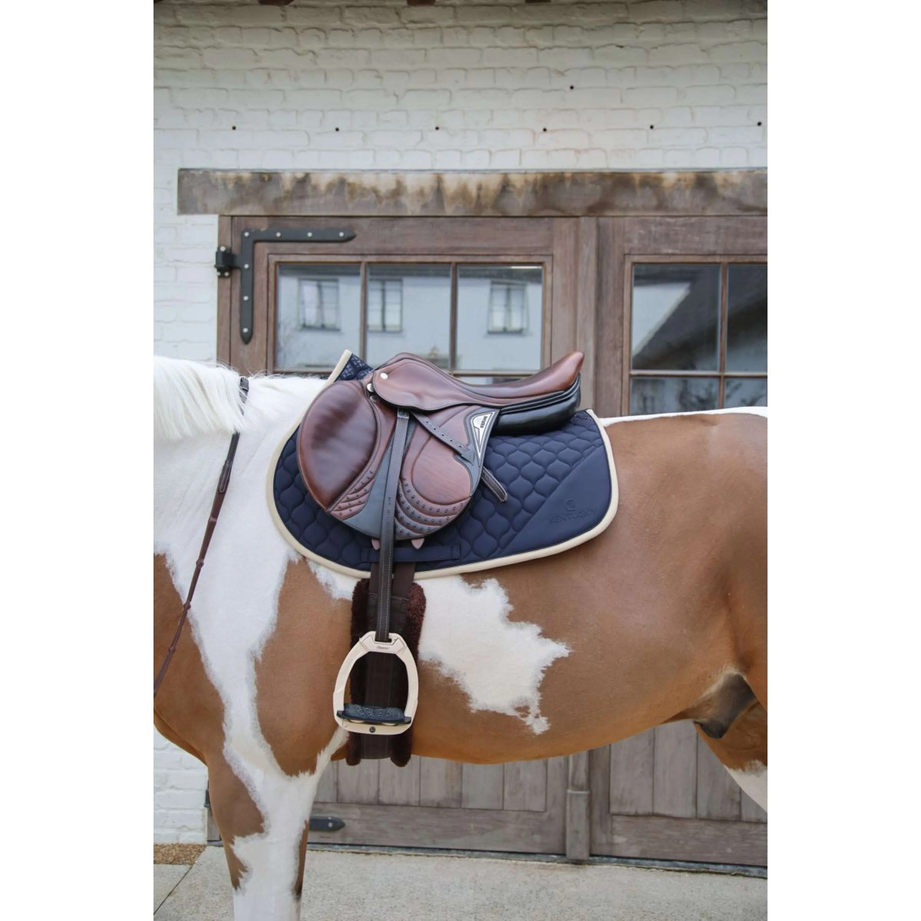 Kentucky Horsewear Sottosella Softshell Onion Quilt saltando Blu marino/beige - Image 2