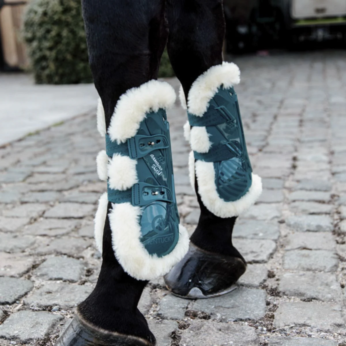 Kentucky Horsewear Stinchiere Bamboo Elastic Vegan Sheepskin Smeraldo - Image 10
