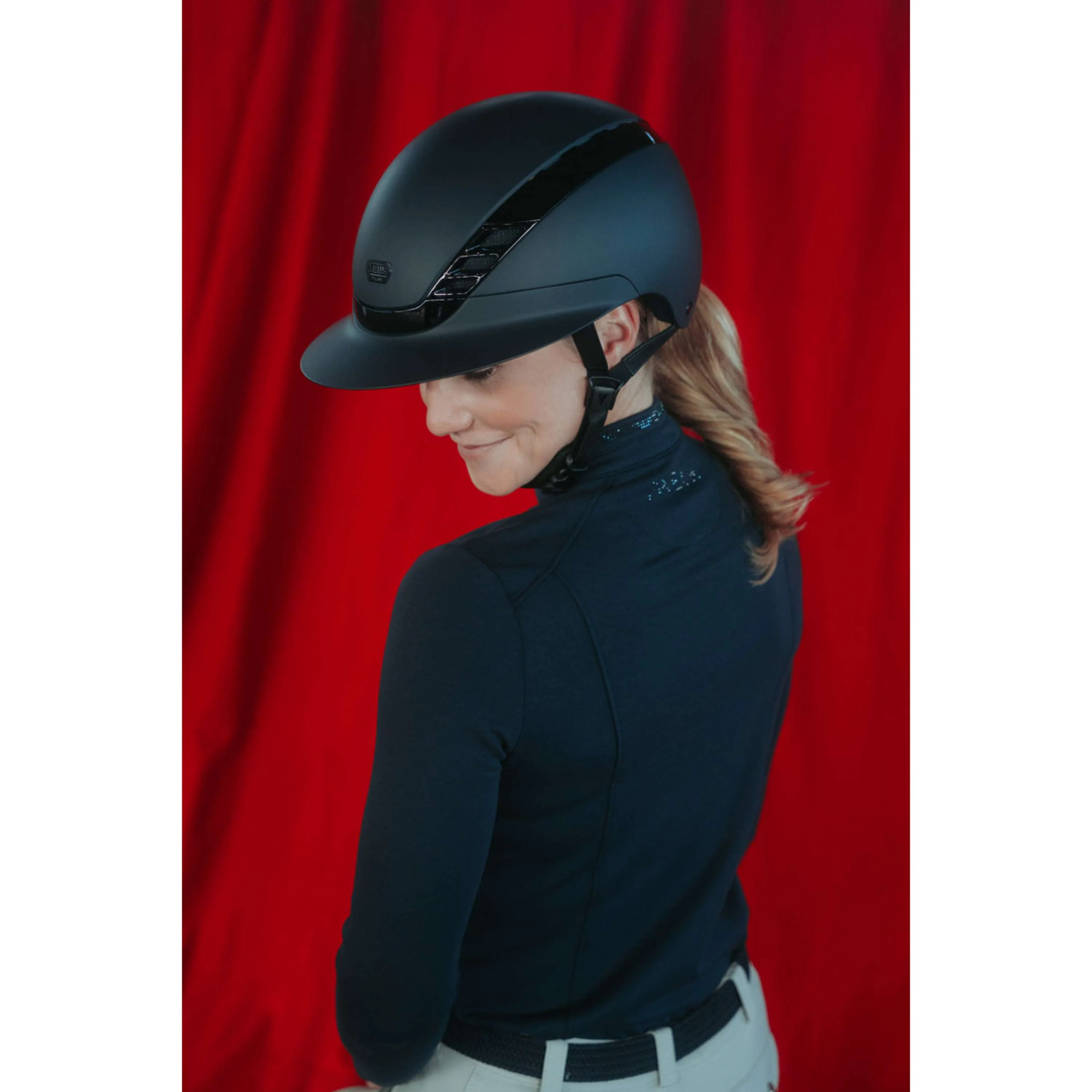 Pikeur Cappellino AirLuxe Pure Visiera lunga Nero - Image 11