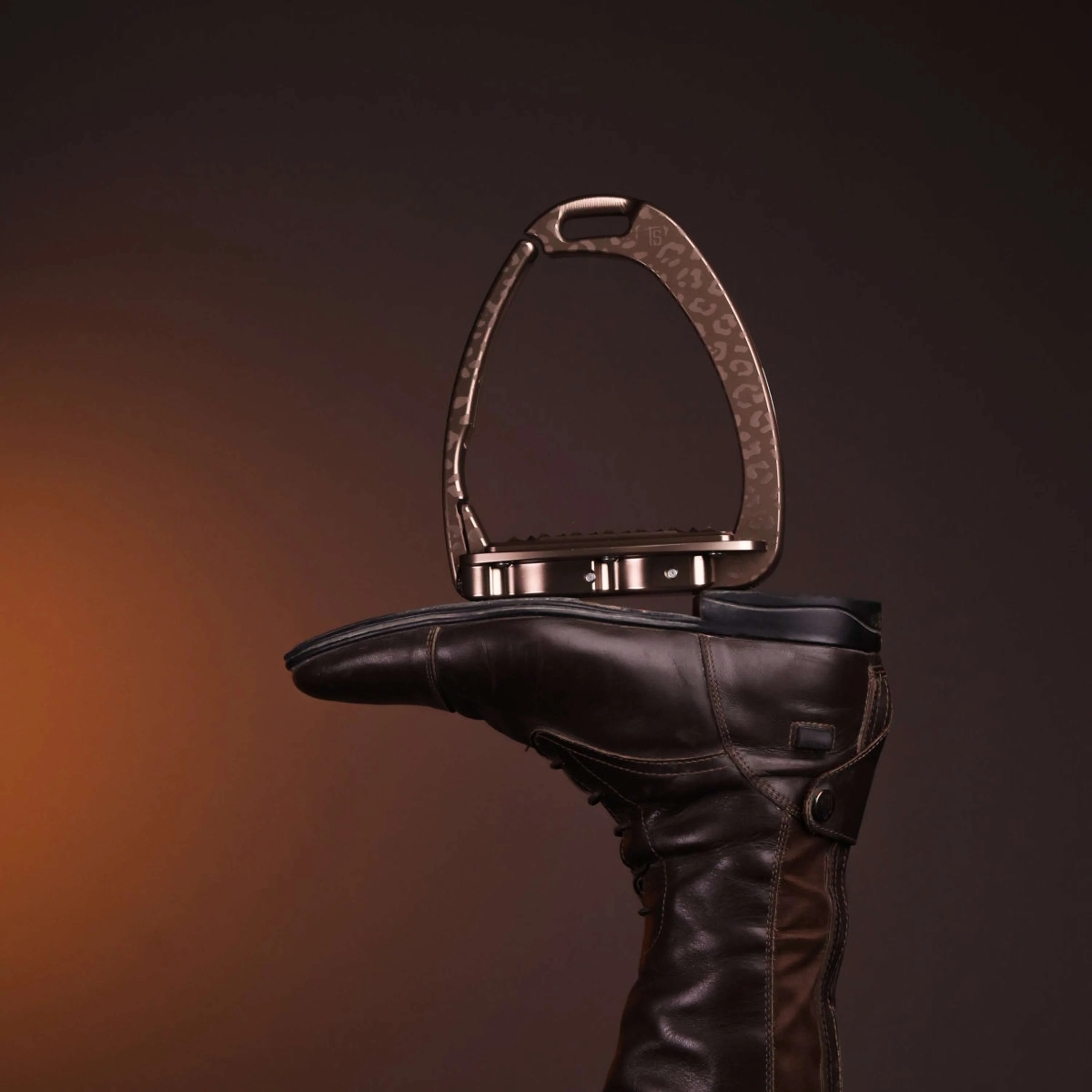Tech Stirrups Staffe Venice Sloped EVO Leopard Brown - Image 3