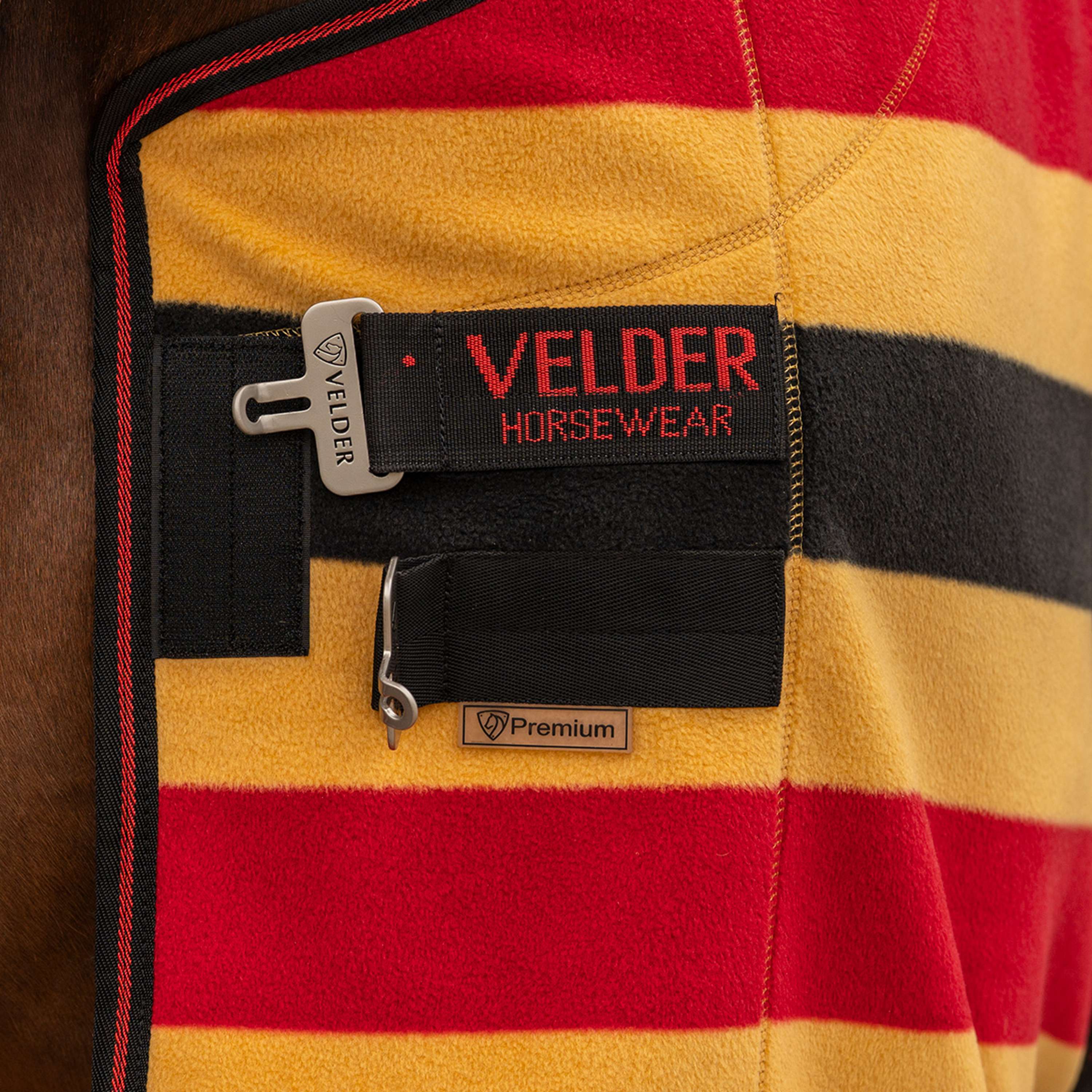 Velder Horsewear Premium Deluxe Fleece Cooler Rug Nero/Giallo - Image 4