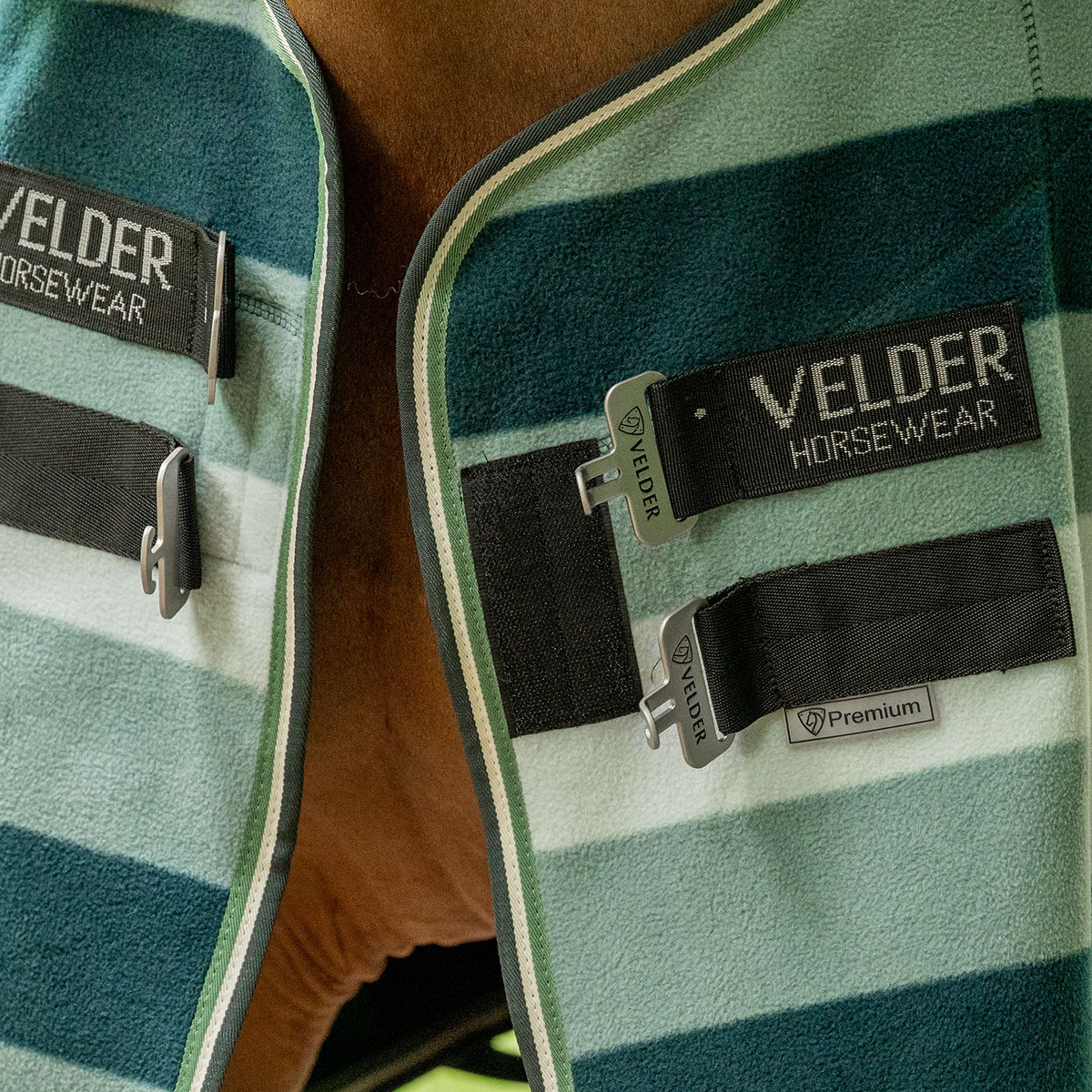 Velder Horsewear Premium Stripe Cooler Rug Striped Night Forest - Image 3