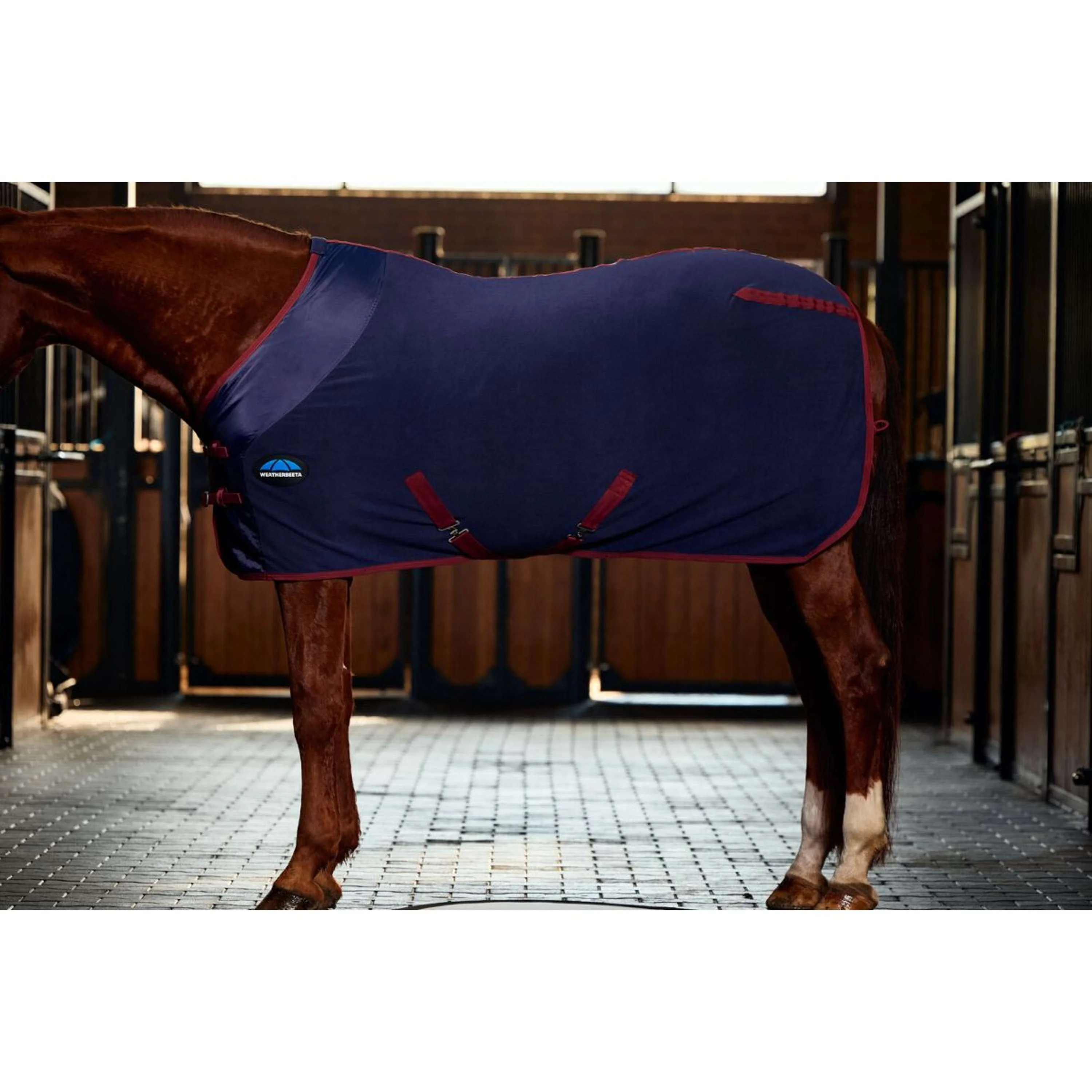 WeatherBeeta Coperta in Pile Anti-Static Cooler Standard Neck Navy/Burgundy - Image 2